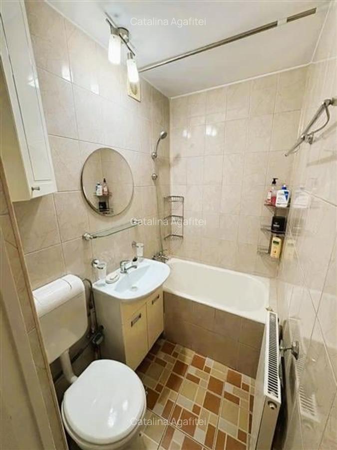 Apartament cu 2 camere semidecomandat, mobilat în Florilor - 6