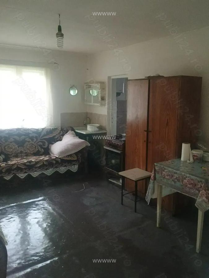 Casa ,anexe ,teren , sat Micanesti,comuna Zam, judetul Hunedoara - 2