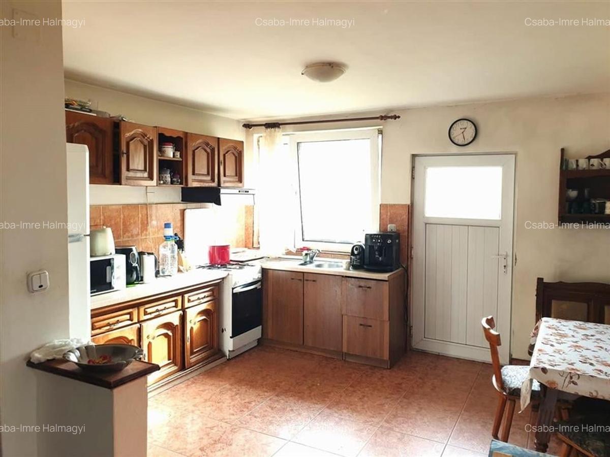 Casa cu 5 camere P+M in Iosia - 16