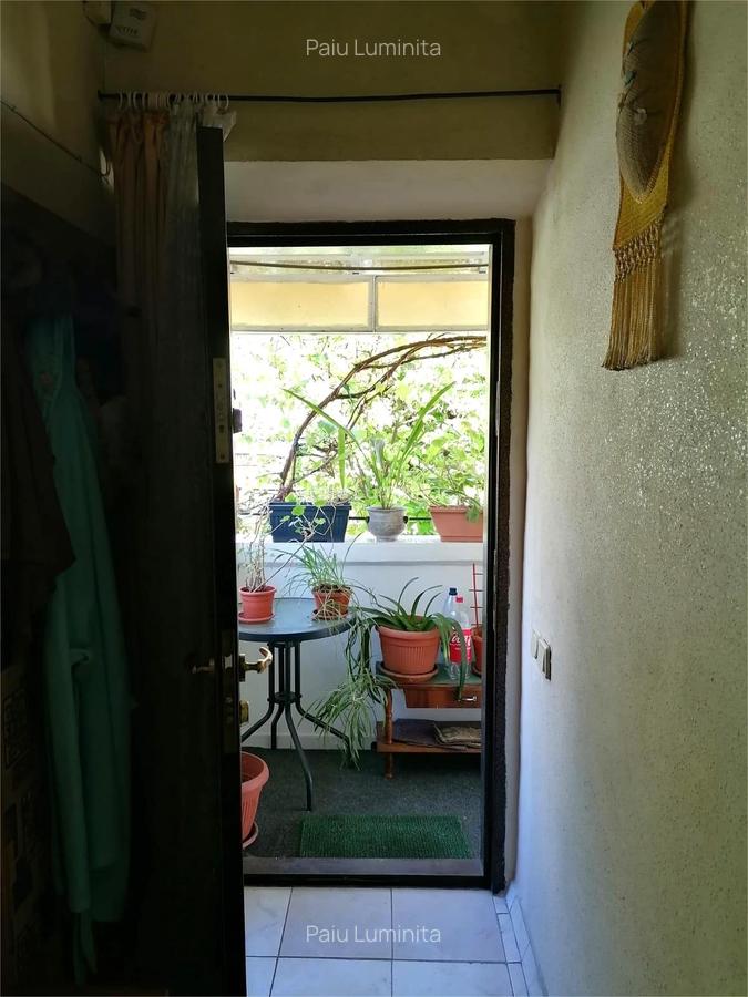 Apartament cu 3 camere semidecomandat în Central - 9