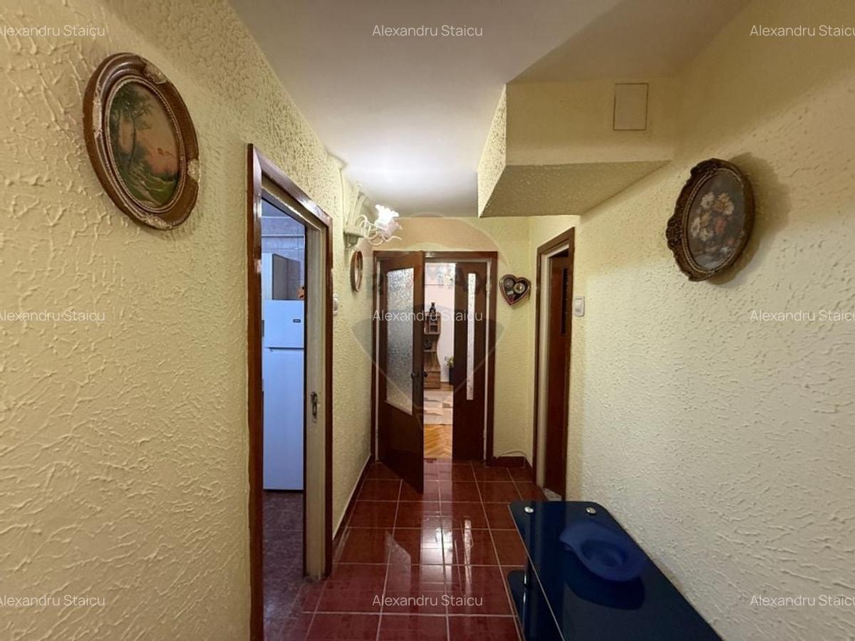 3 camere de inchiriat zona Ramada - 5