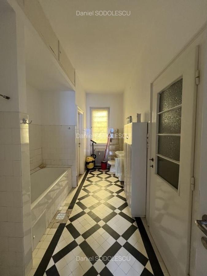 Apartament cu 3 camere decomandat în Central - 14