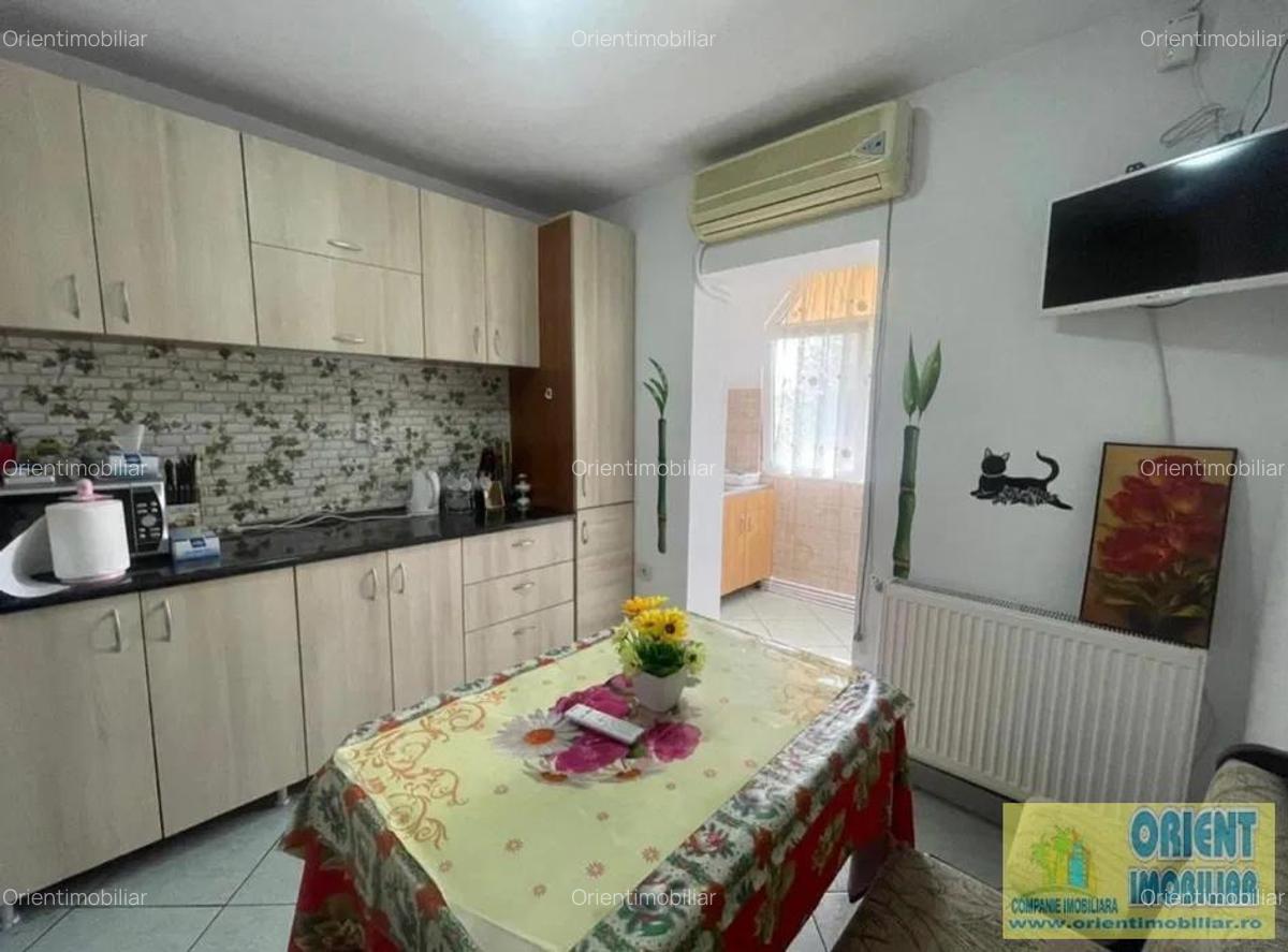 Inel 2, Dezrobirii, decomandat, 2 camere, renovat, gaze, vanzari Constanta - 3