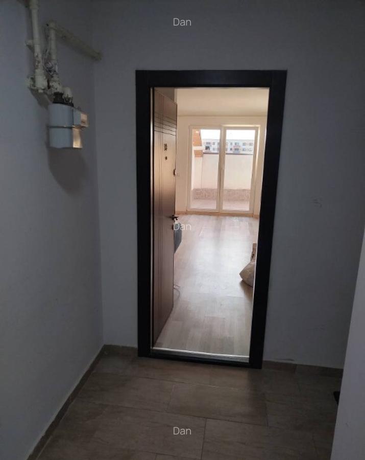 De inchiriat apartament 2 camere Tractorul, str. Nicolae Labis. - 3