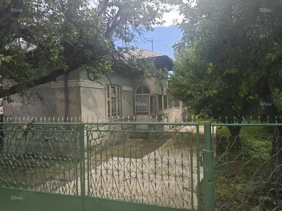 Casa Razvad Dambovita, 3 camere - 8