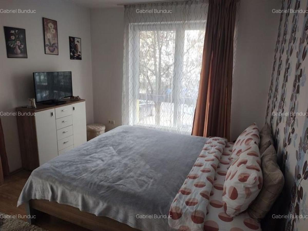 Apartament 3 camere, zona Avantgarden 1 - 2