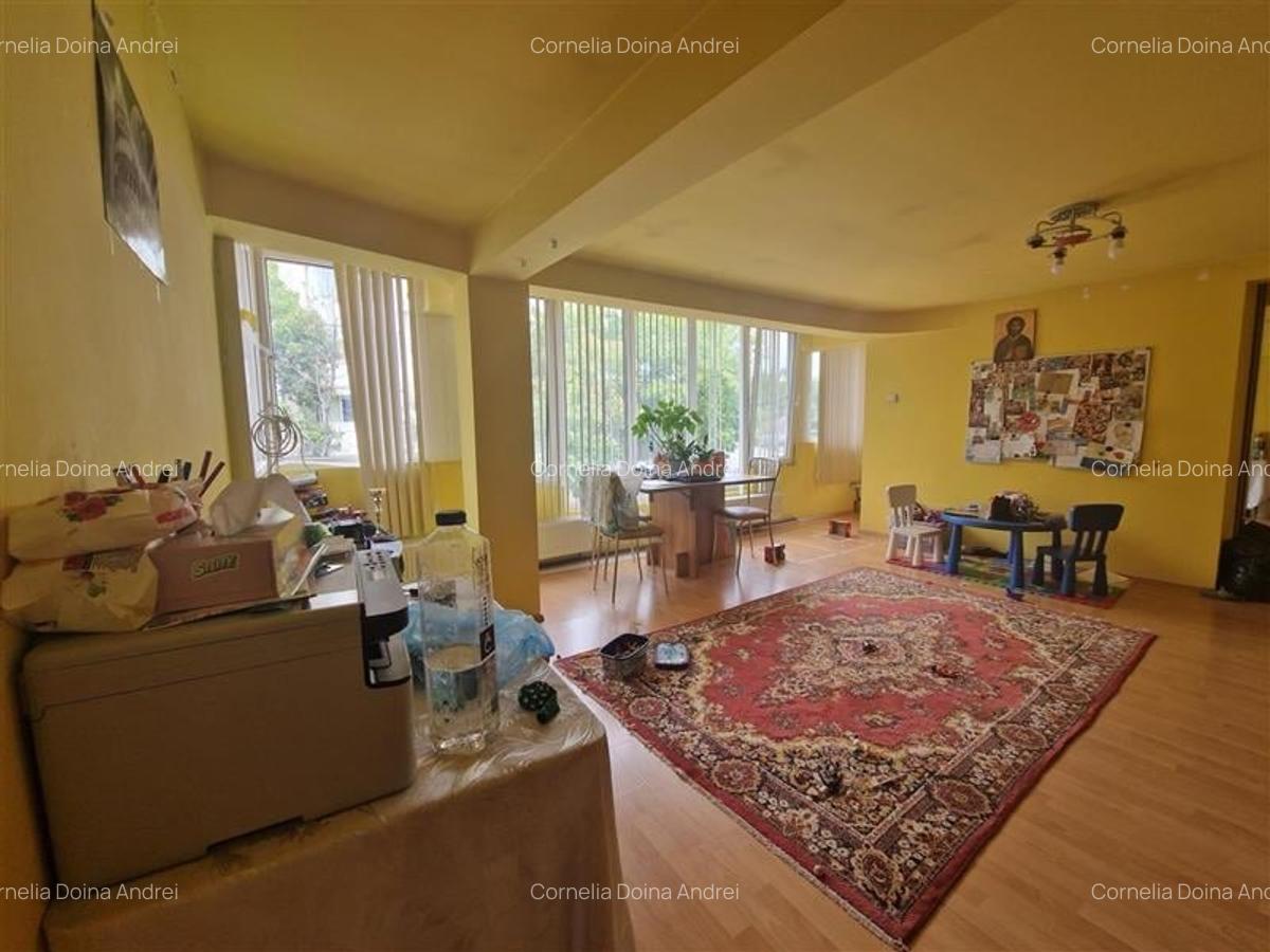 Casa P+M, teren 291 mp,  pretabila - clinica,cabinete, locuinta - 2