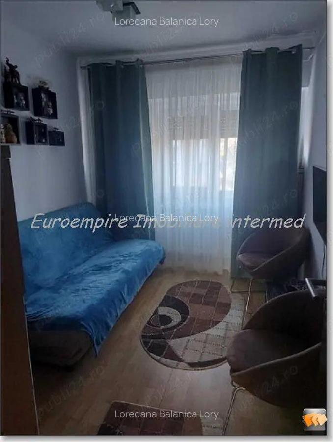 Apartament 3 camere decomandate zona Trocadero - 6