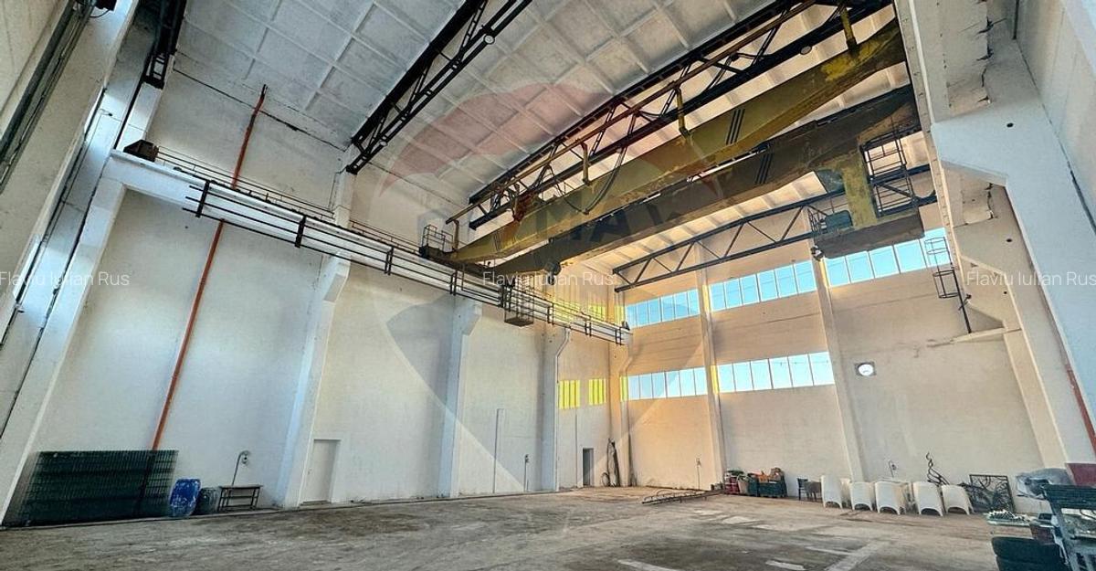 DE VANZARE sau INCHIRIERE renovata cu pod rulant - 3