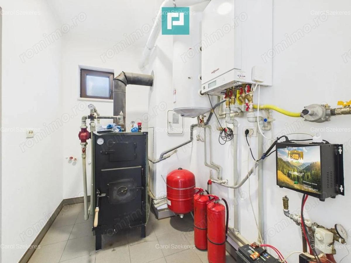 Casa moderna cu 2 corpuri, 5 camere in Pecica - 12