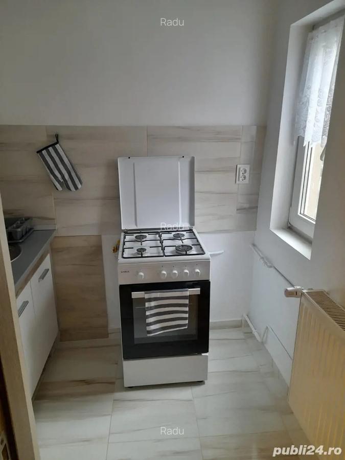 Proprietar inchiriez apartament 1 camera, etaj 1 - Piata Verde- str.Linistei - 3