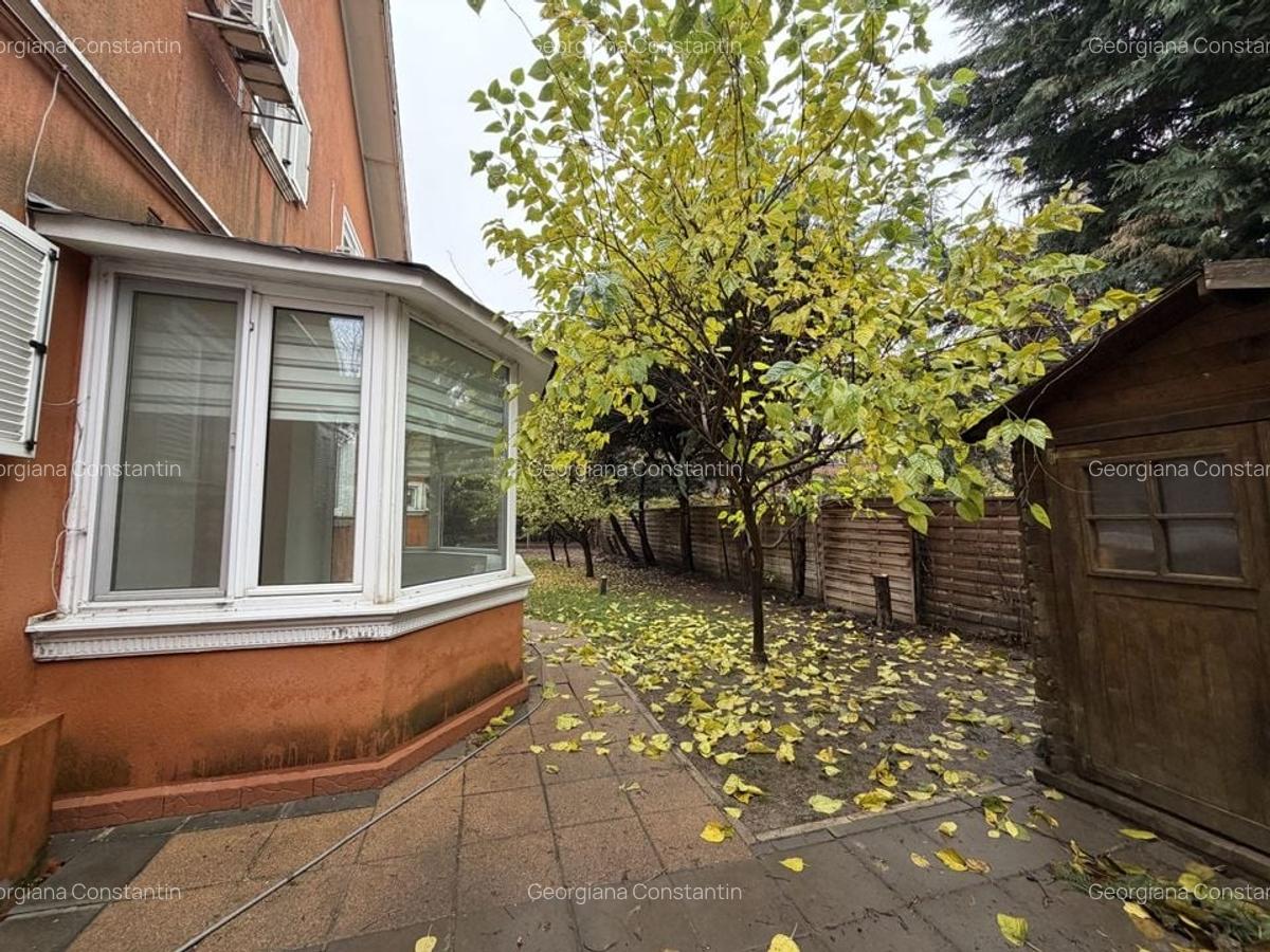 Vila in cartier rezidential cu gradina de 350 mp - 10