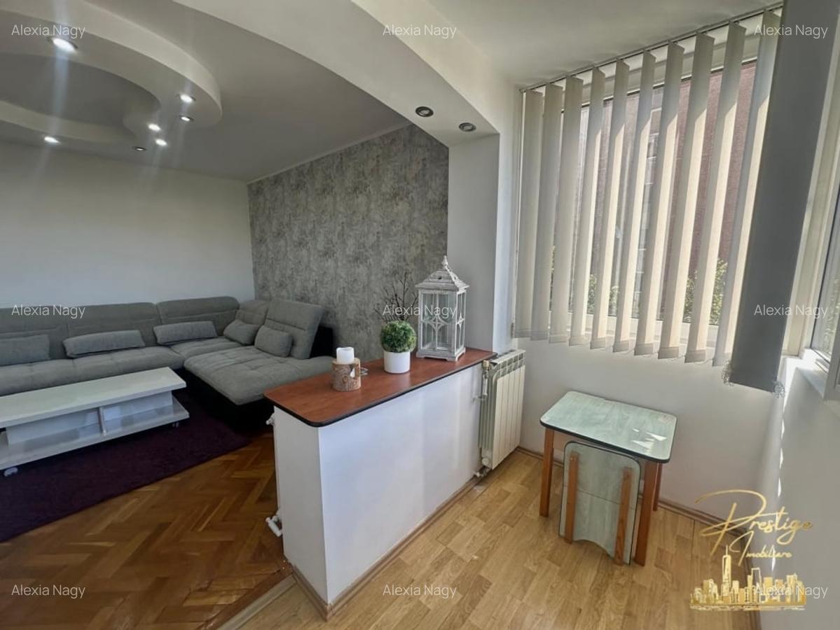 Apartament cu 3 camere de inchiriat pe str.Sovata -zona Decebal - 12