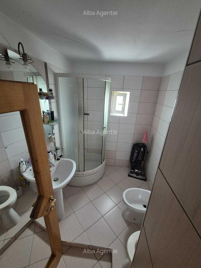 Apartament 3 camere decomandat , zona  Cetate , mobilat - 6