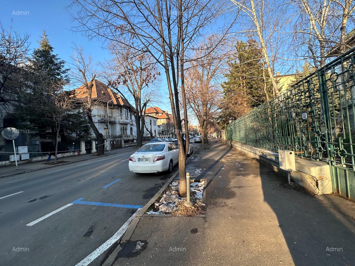 Vila renovată 2025 cu finisaje premium - 3