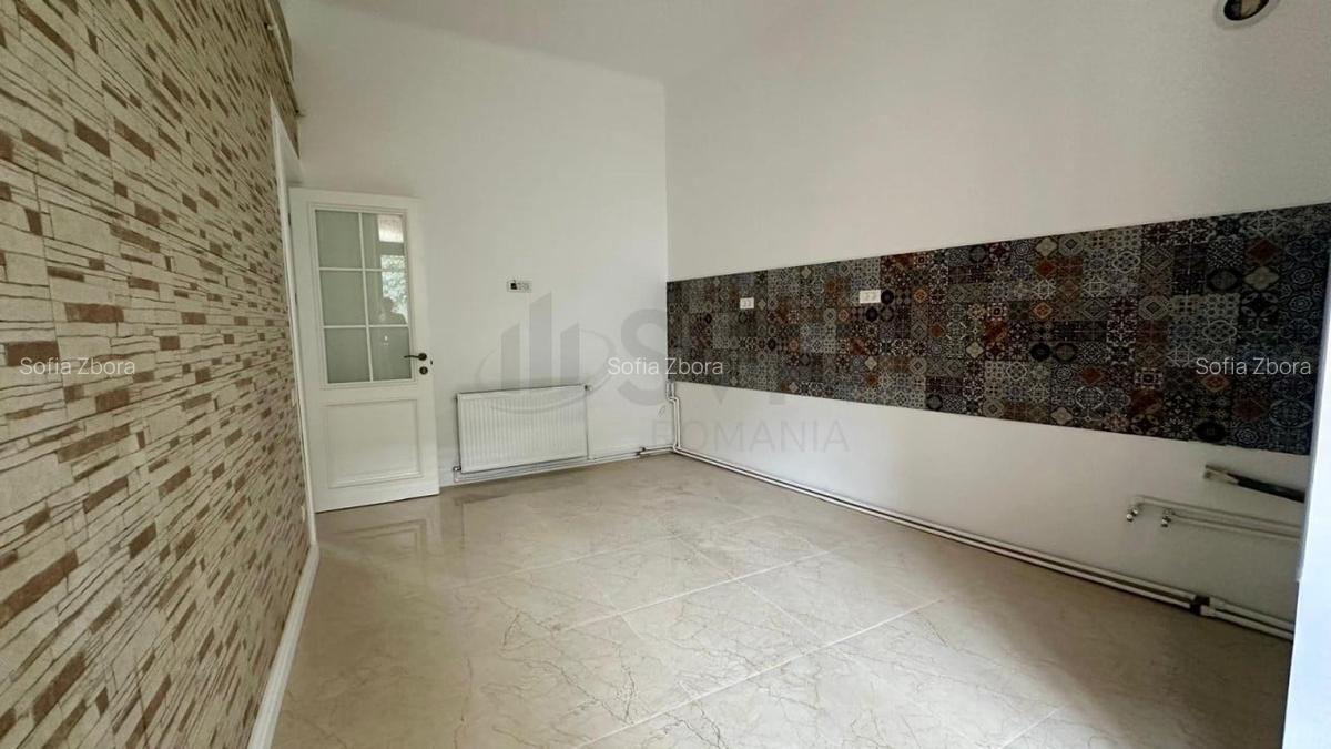 Apartament cu 4 camere decomandat în P-ța Unirii - 10
