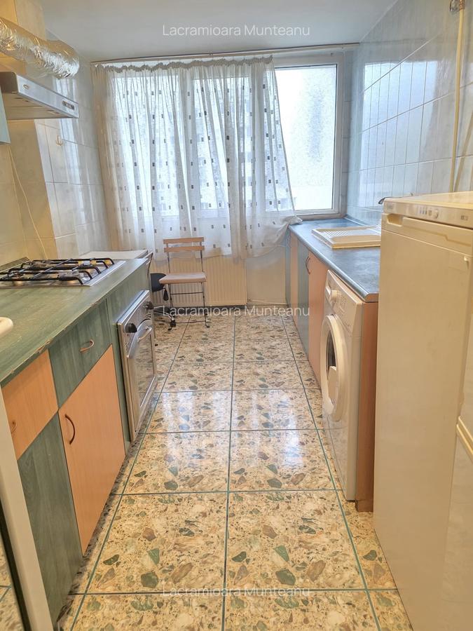 Iancului , 2 minute metrou - 12