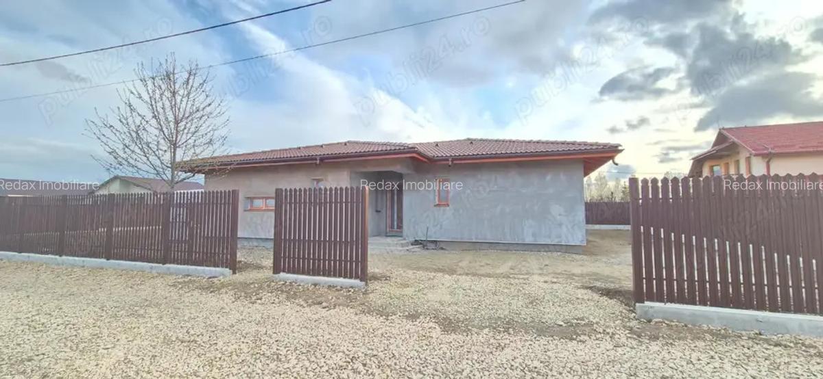 Casa solid construita intrare Bod din Sanpetru - 1 Casa solid construita intrare Bod din Sanpetru - 1