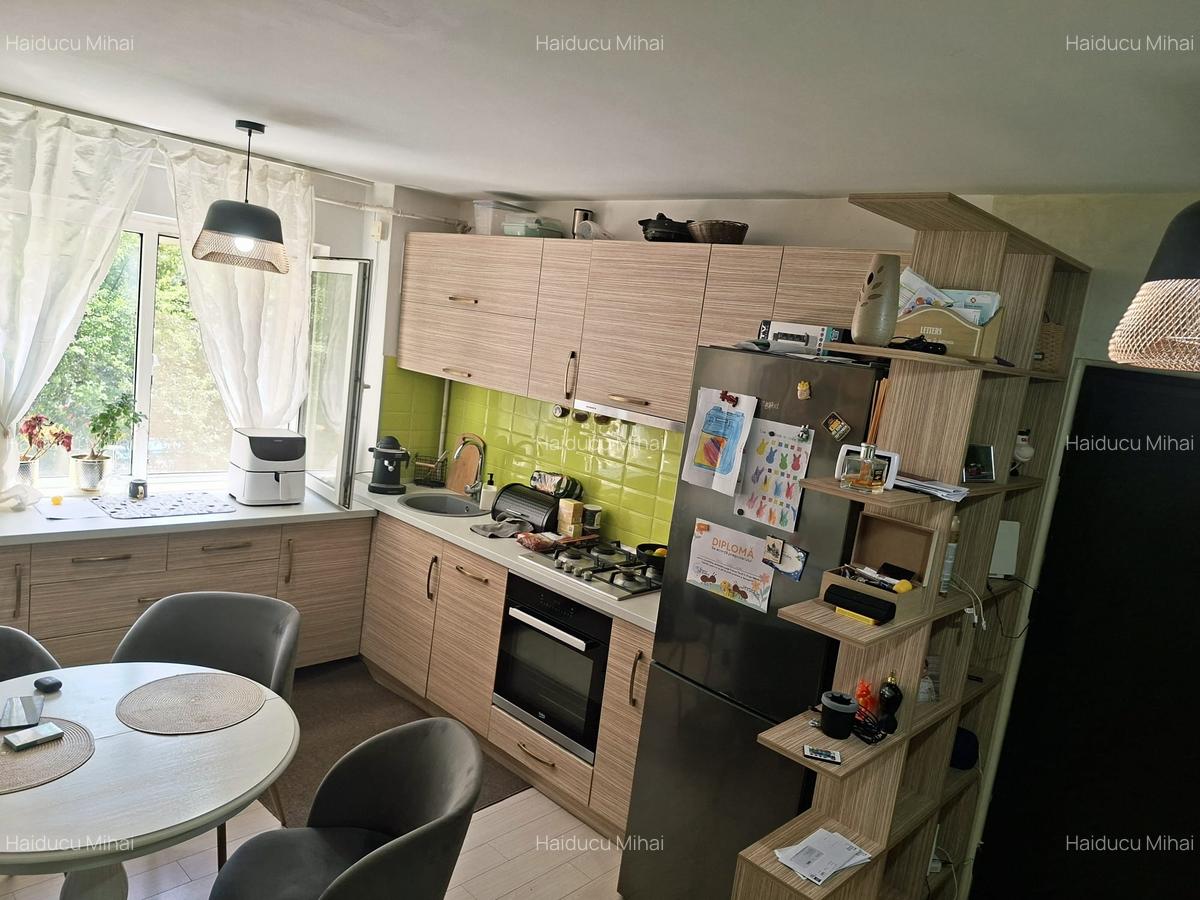 3 camere Banat , RENOVAT / mobilat / utilat , finisaje moderne ! - 8