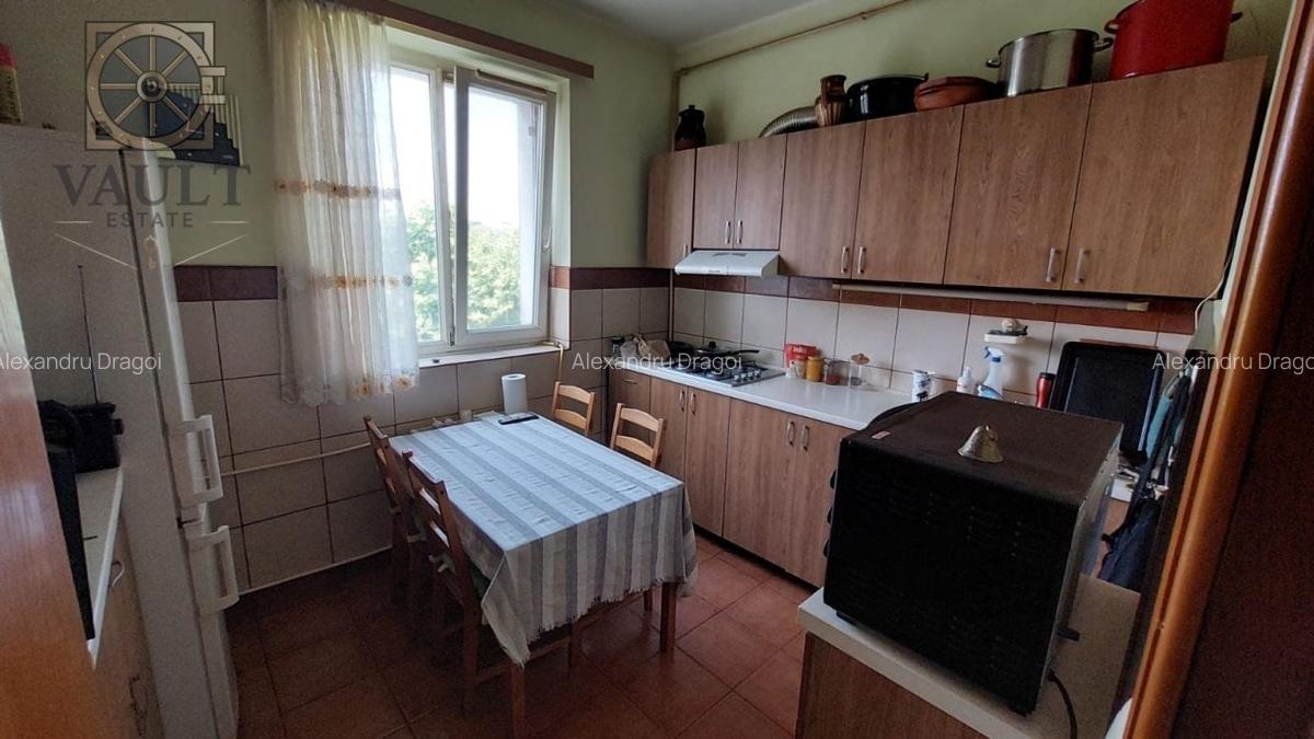 Apartament 3 camere- Decomandat- Bd Basarabia - 3