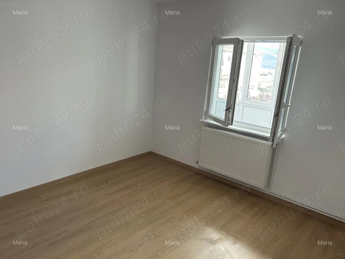Apartament de vanzare cu 4 camere - 3