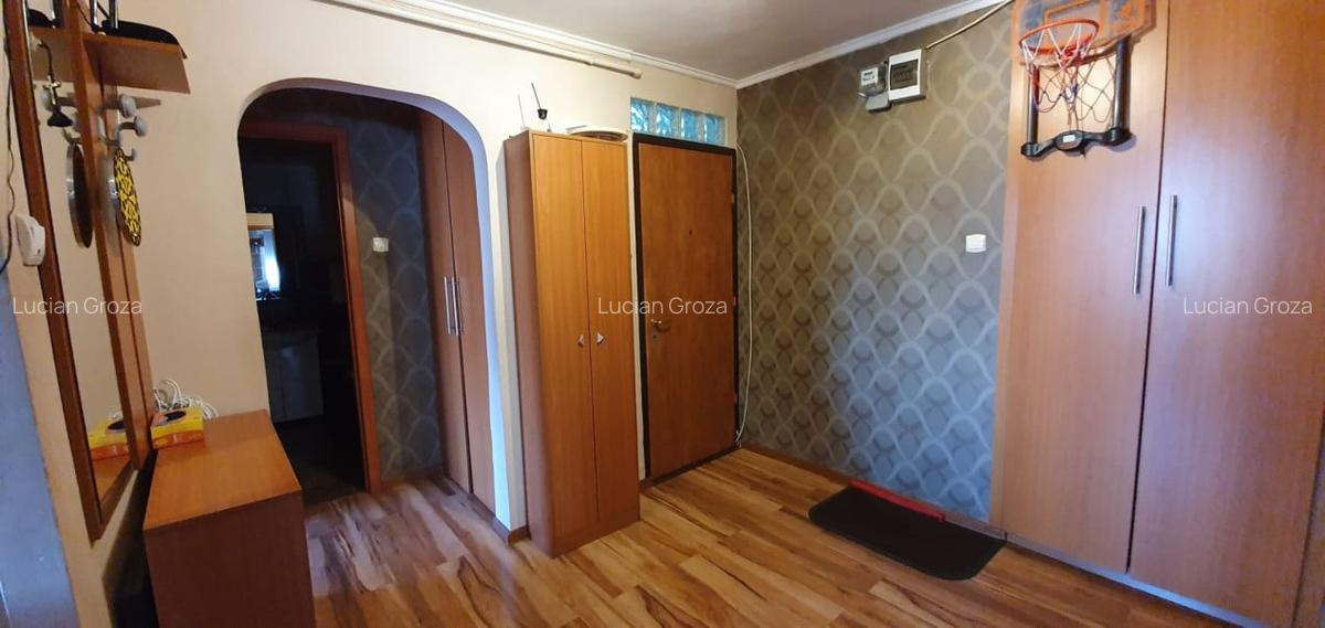 Apartament cu 4 camere semidecomandat în Crângași - 5