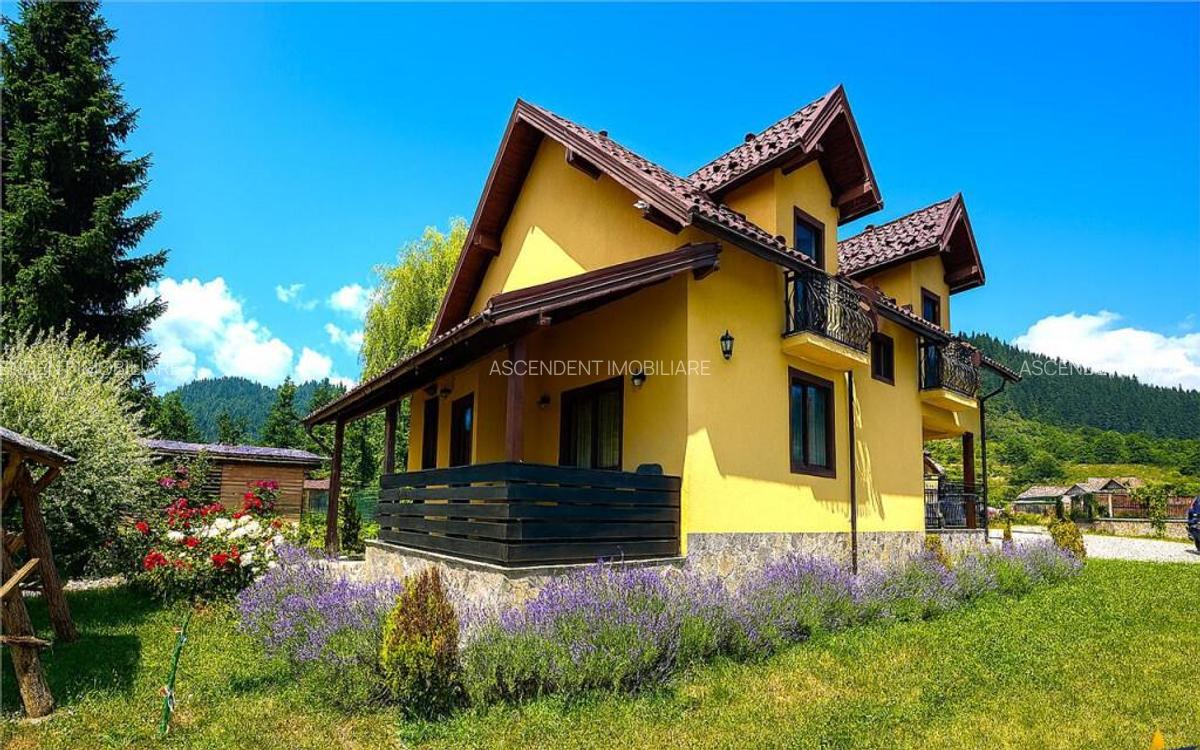 Refugiu pretios: jacuzzi, lemn masiv, 2.000 mp teren,4 dorm - 2