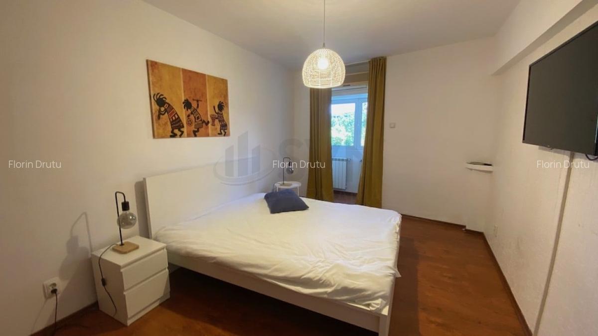 REA1024433 B-dul Unirii - 3 camere - vedere bulevard - 4