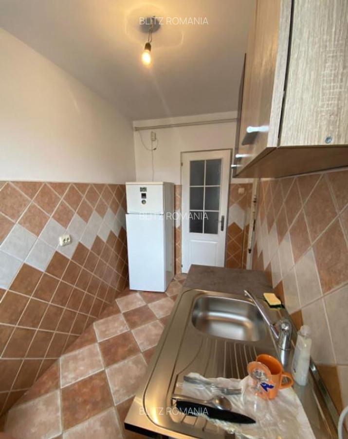 Apartament cu 2 camere zona Decebal - 5