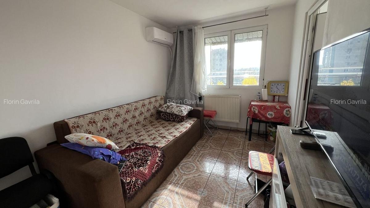 Garsoniera mobilata utilata Crinul de Padure, Parc Drumul Taberei - 1