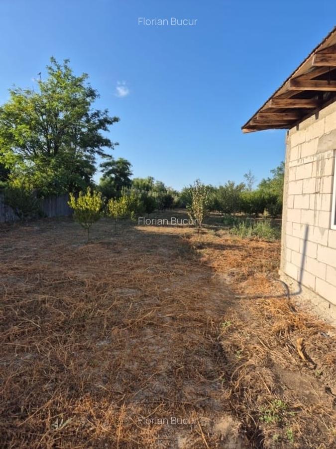 Casă de vânzare în comuna Făcăeni, județul Ialomița – teren 2600 mp, casă nouă, - 16