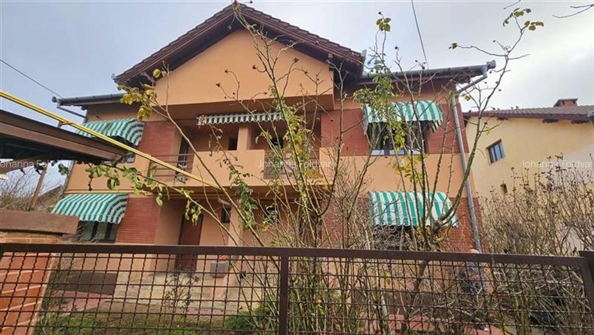 Casă cu 8 camere în Central - 23
