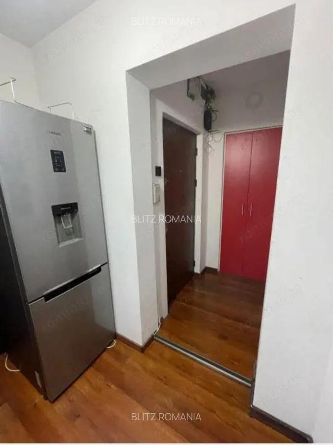 Apartament 2 camere decomandat , zona 1 Mai - 2