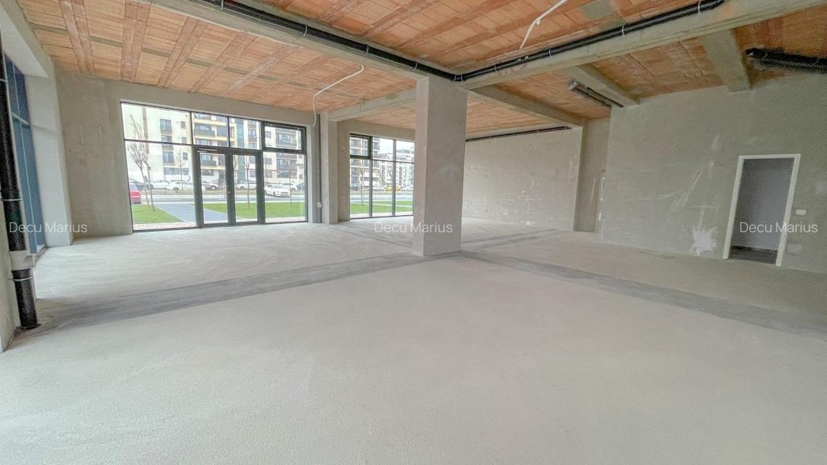Spațiu comercial, 430.45 mp în Tractorul - 4