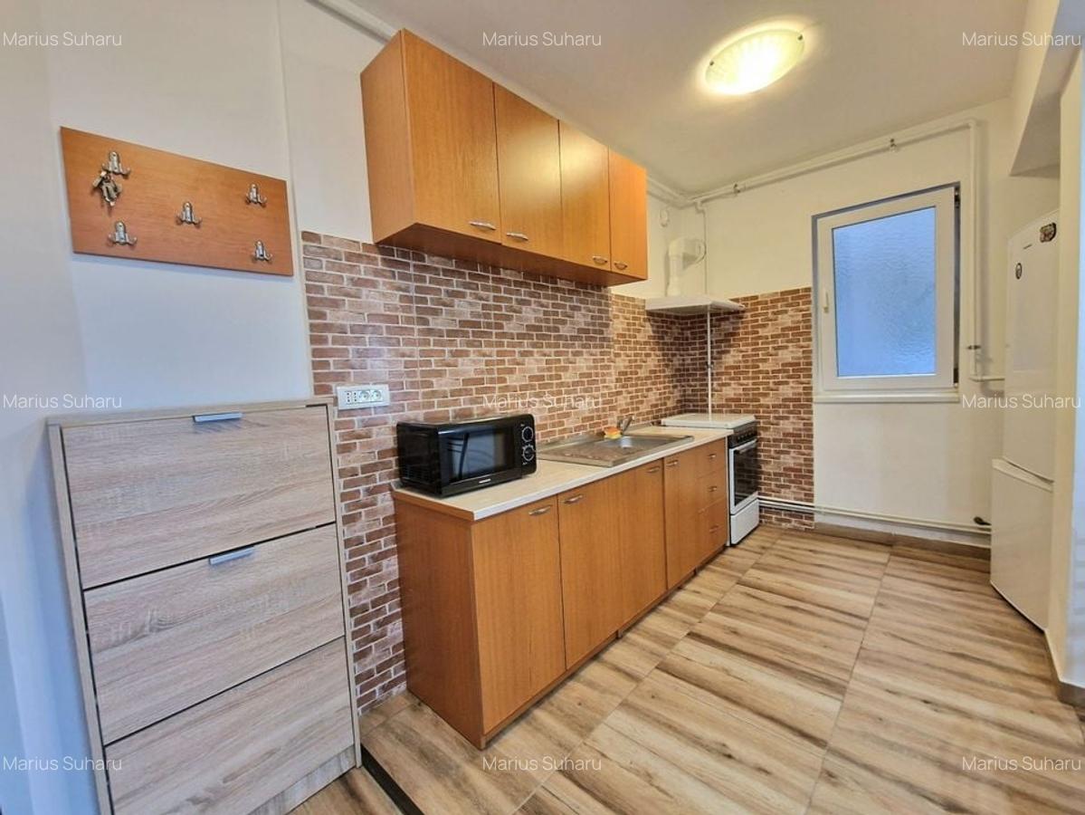 Apartament cu 3 camere semidecomandat, mobilat în Circumvalațiunii - 6