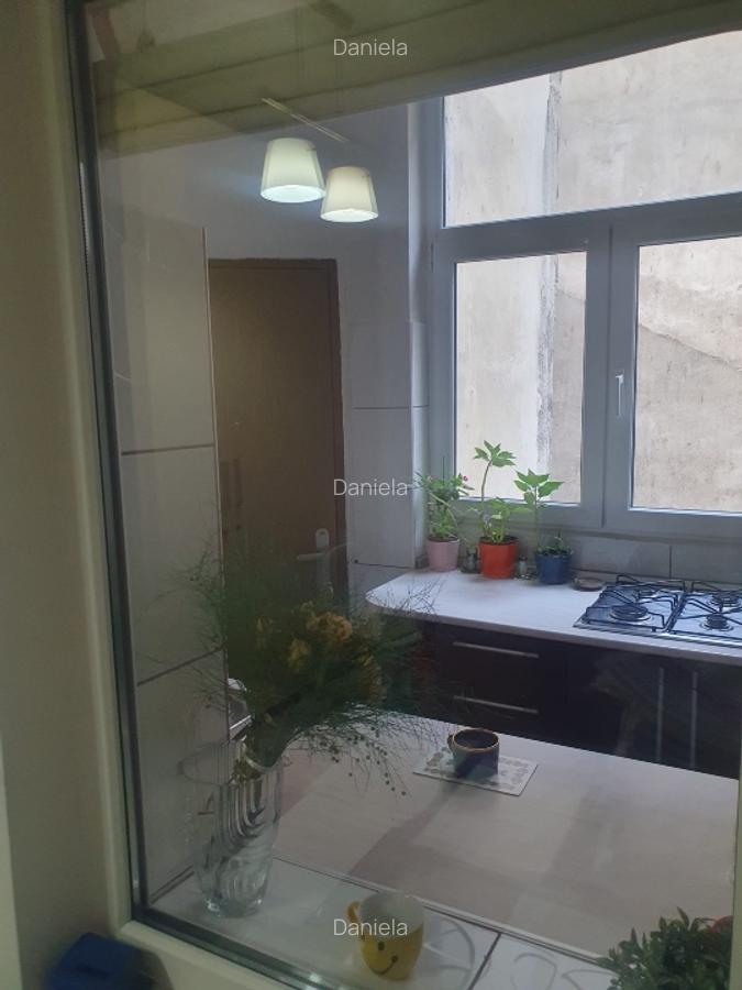 Apartament 4 camere ultracentral bl. Patria - 4