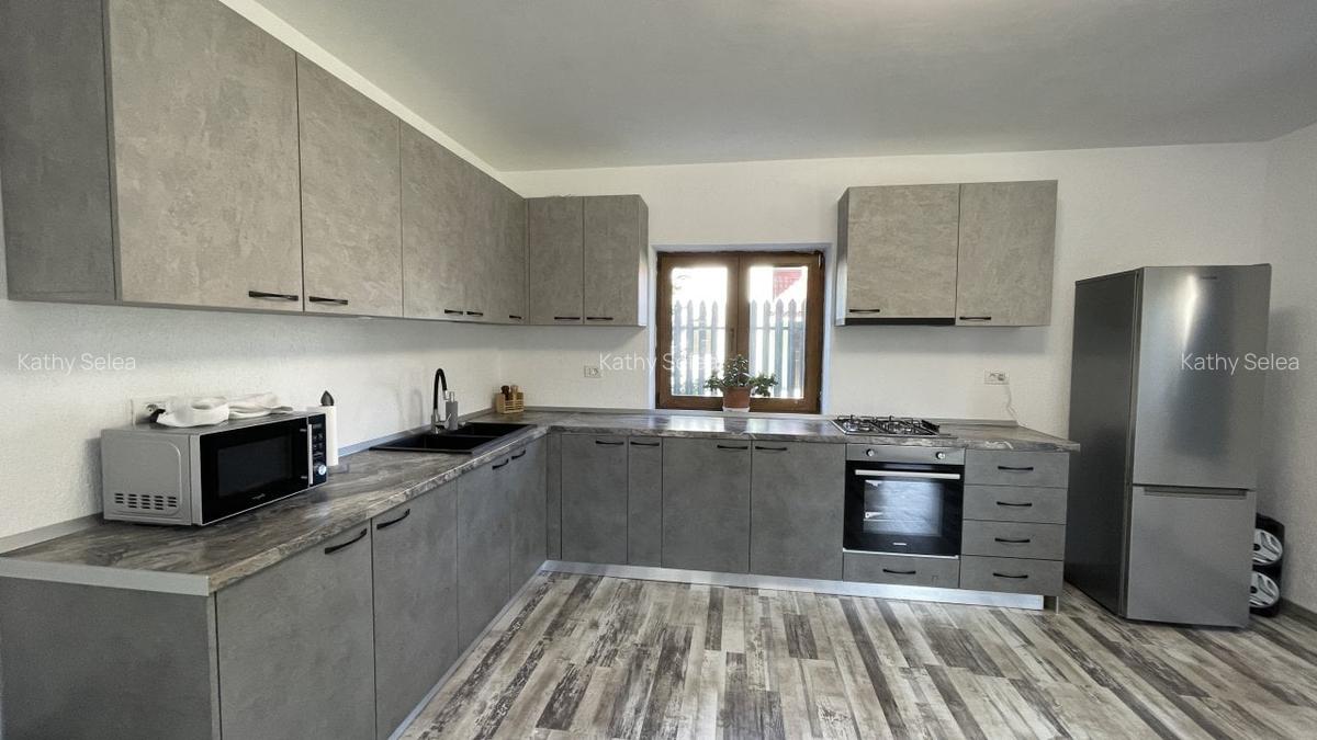 Vila Individuala complet mobilata Laguna Albastra cu garaj - 10