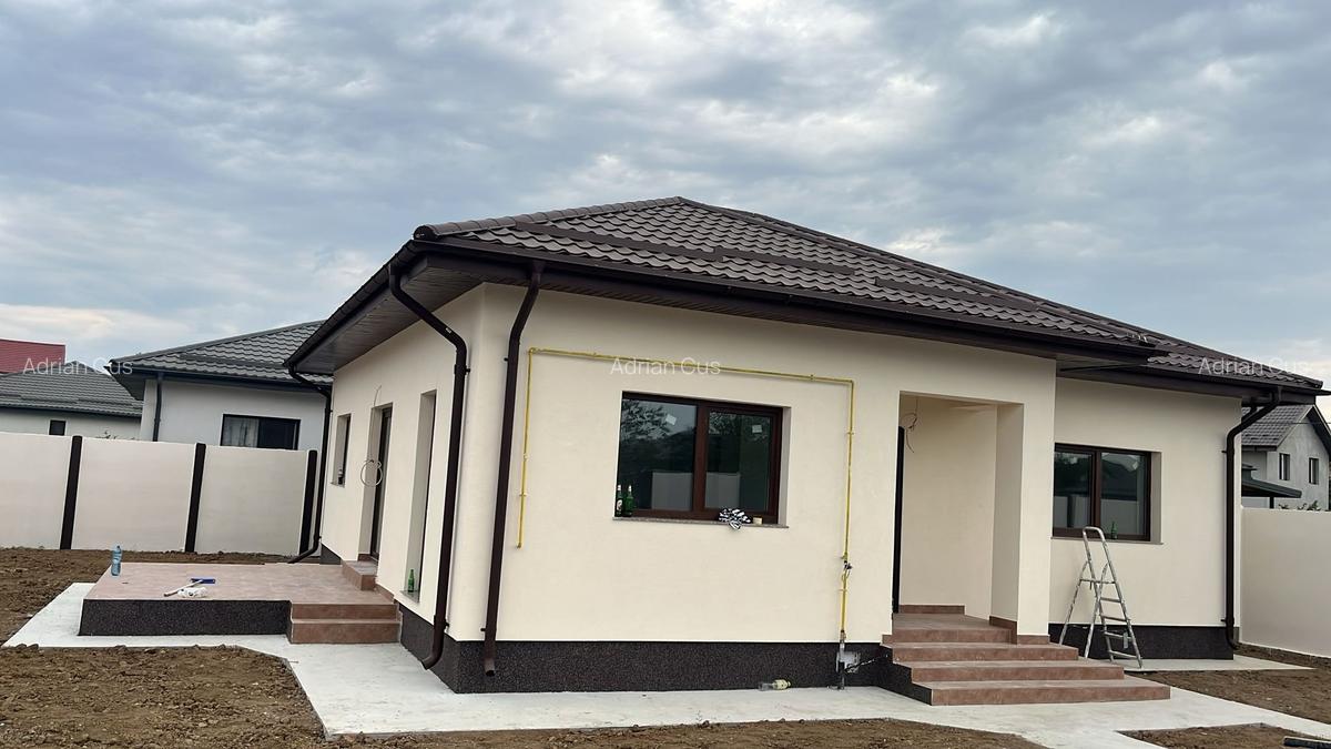 Casa 4 cam , 2 bai Toate utilitatile  Teren 410mp ! 5 min Primarie - 3