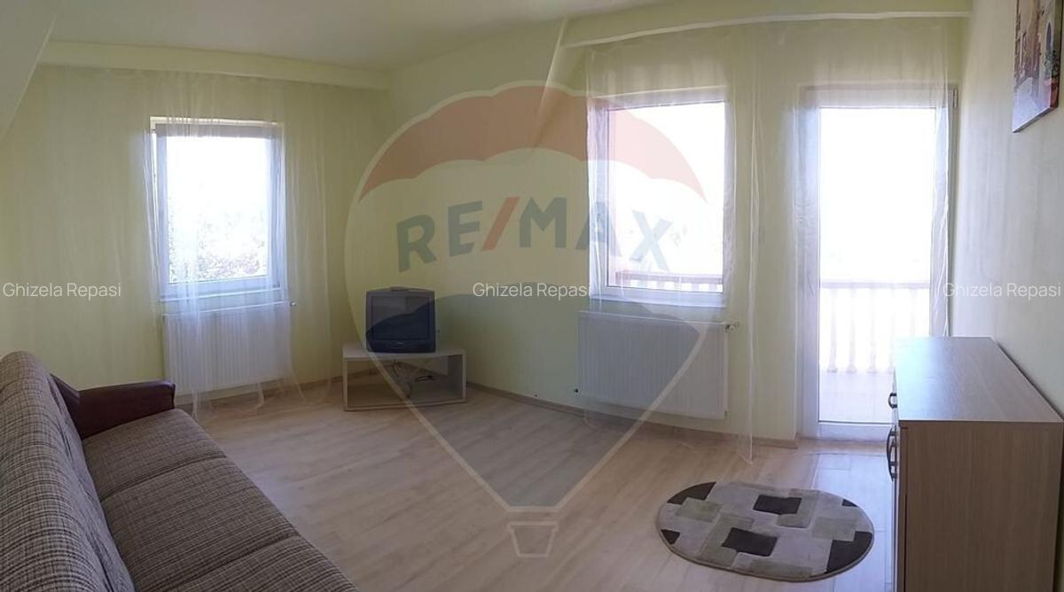 Casa / Vila cu 5 camere de vanzare - 8