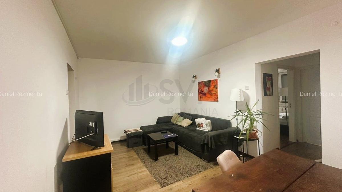 Apartament cu 3 camere semidecomandat în Grivița - 1