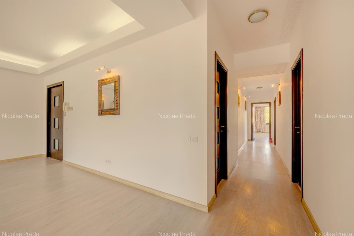Modern 3 bedroom apartment near British School. FIRST RENTAL. - 7