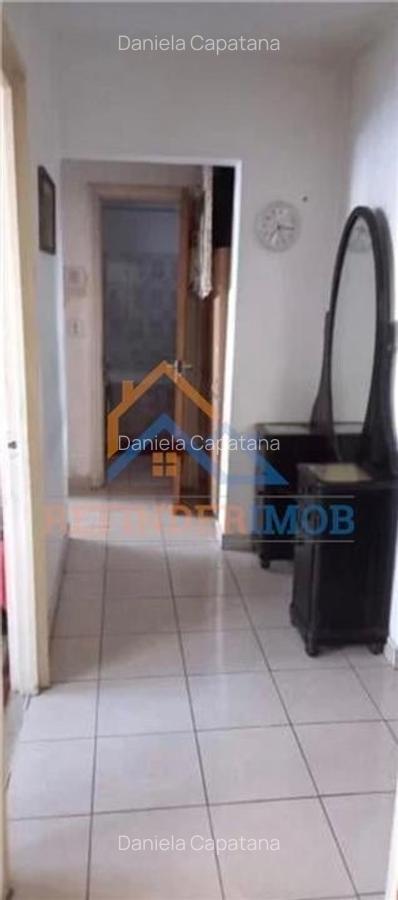 Vanzare apartament 3 camere  Metrou Raul Doamnei - 2