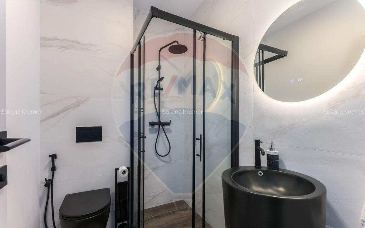 Vila smart 6 camere cu rooftop pool de inchiriat - 32