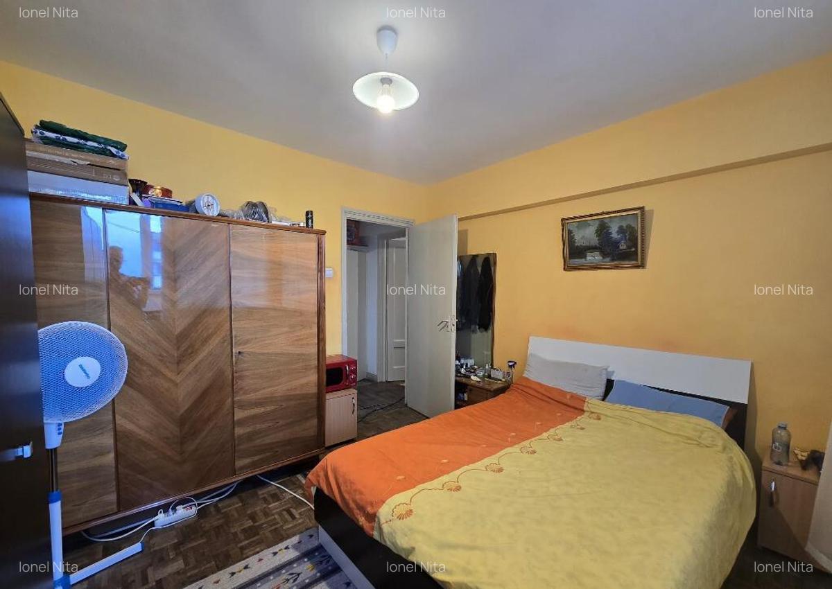 Bld. Basarabia Campia Libertatii, 2 cam, bloc reabilitat - 2