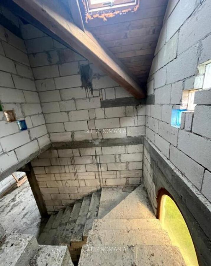 Casa la rosu, teren 1675mp, Fratautii Vechi - 9