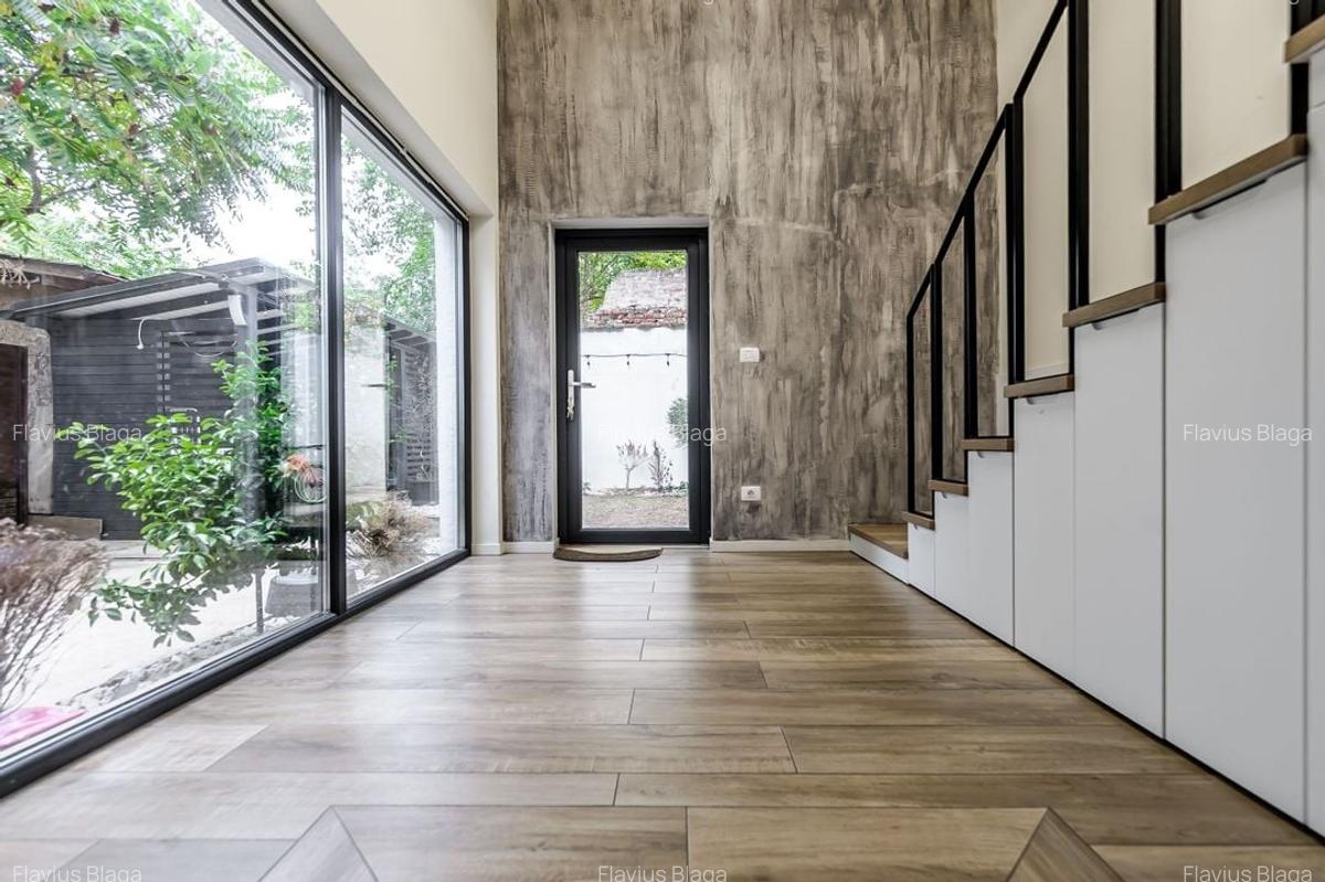 Apartament tip casa, cu gradina proprie, in zona centrala a Aradului - 2