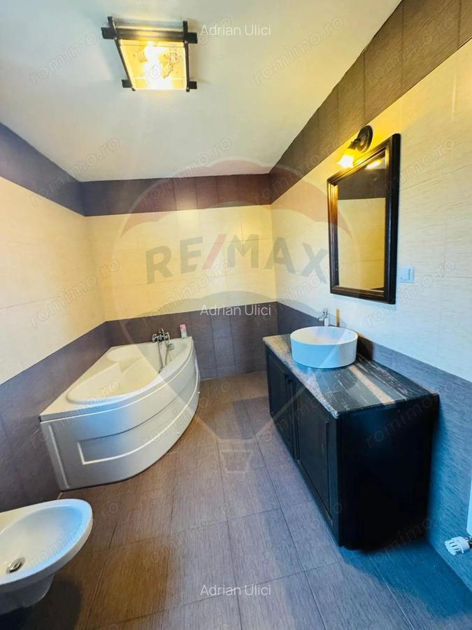 Casa / Vila cu 4 camere de vanzare - 17