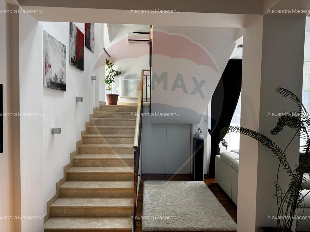 Casa / Vila cu 5 camere de vanzare - 15