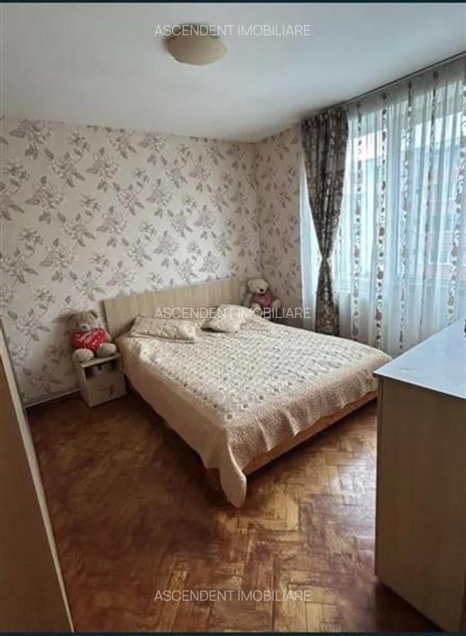Apartament cu 3 camere, Tractorul,  Brașov - 6
