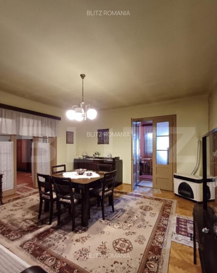 Casa renovabila cu 2 spatii comerciale, 416.6 mp, teren de 7 - 6